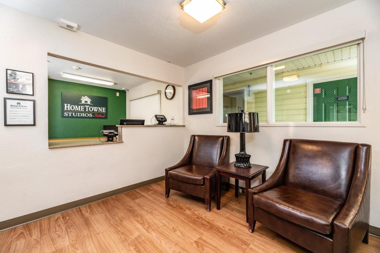 Hometowne Studios By Red Roof Fresno - West מראה חיצוני תמונה