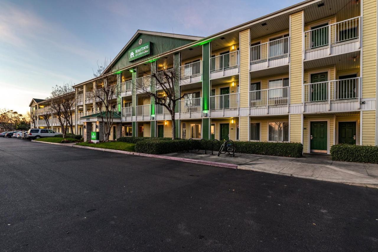 Hometowne Studios By Red Roof Fresno - West מראה חיצוני תמונה