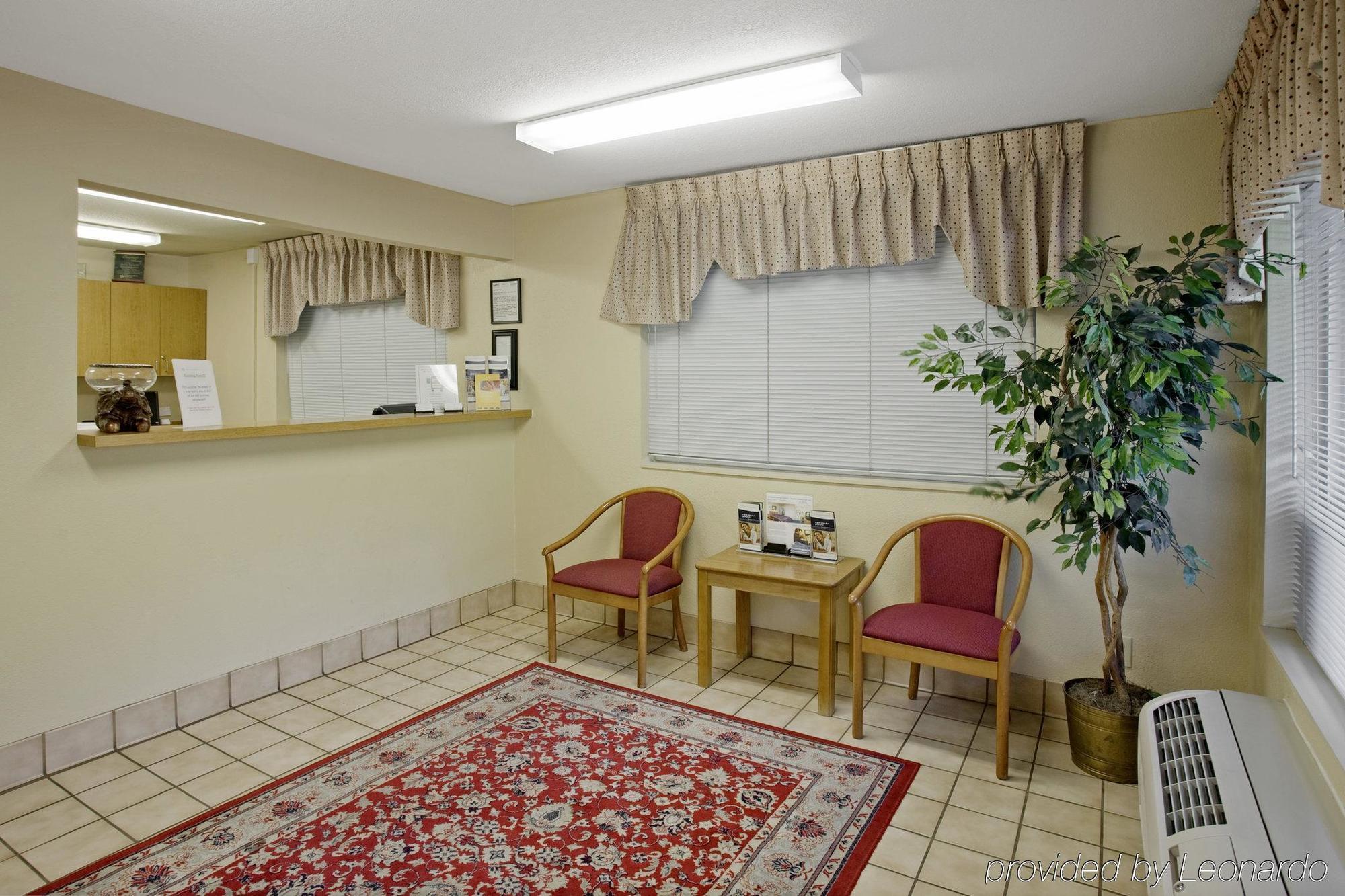 Hometowne Studios By Red Roof Fresno - West מראה פנימי תמונה